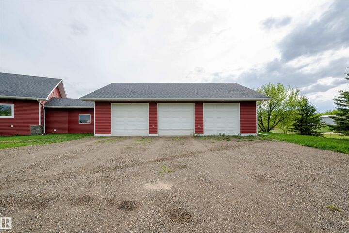 Property Photo:  130 50322 Rge Road 232  AB T4X 0K9 