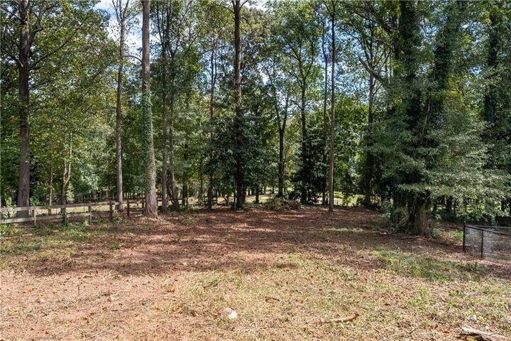 Property Photo:  1694 Fairway Hill Drive SE  GA 30317 