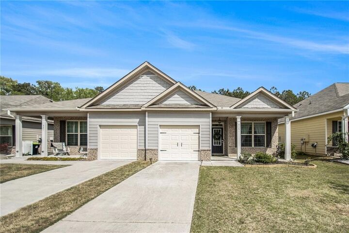 Property Photo: 515 Vandenburg Drive GA 30180