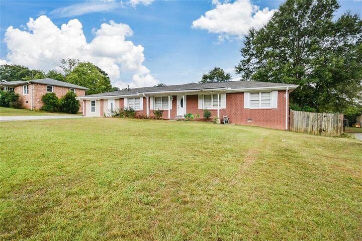 Property Photo:  2331 Weslan Drive  GA 30106 