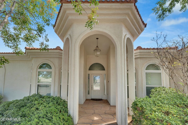 Property Photo:  6106 Via De Los Arboles Drive  TX 79932 