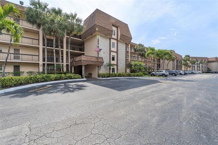 6100 NW 2nd Avenue 323  Boca Raton FL 33487 photo