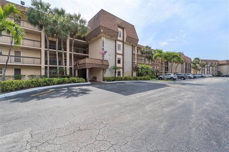 Property Photo:  6100 NW 2nd Avenue 323  FL 33487 