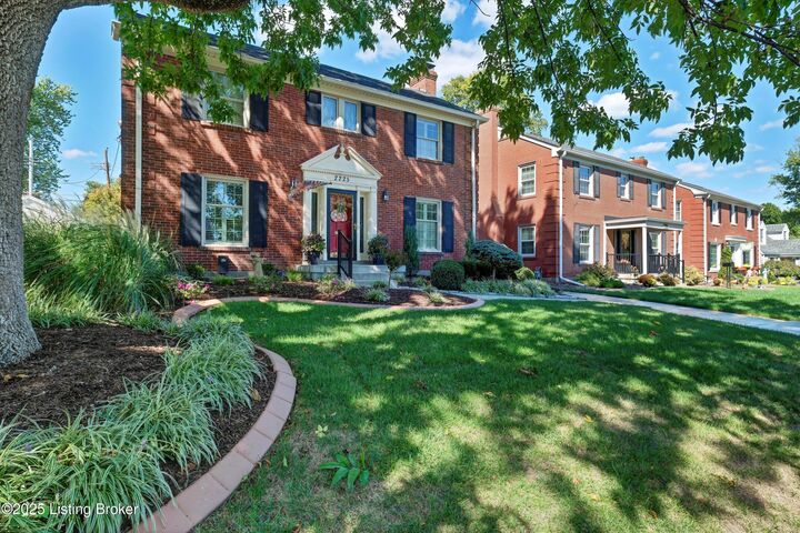 Property Photo: 2225 Brighton Dr KY 40205