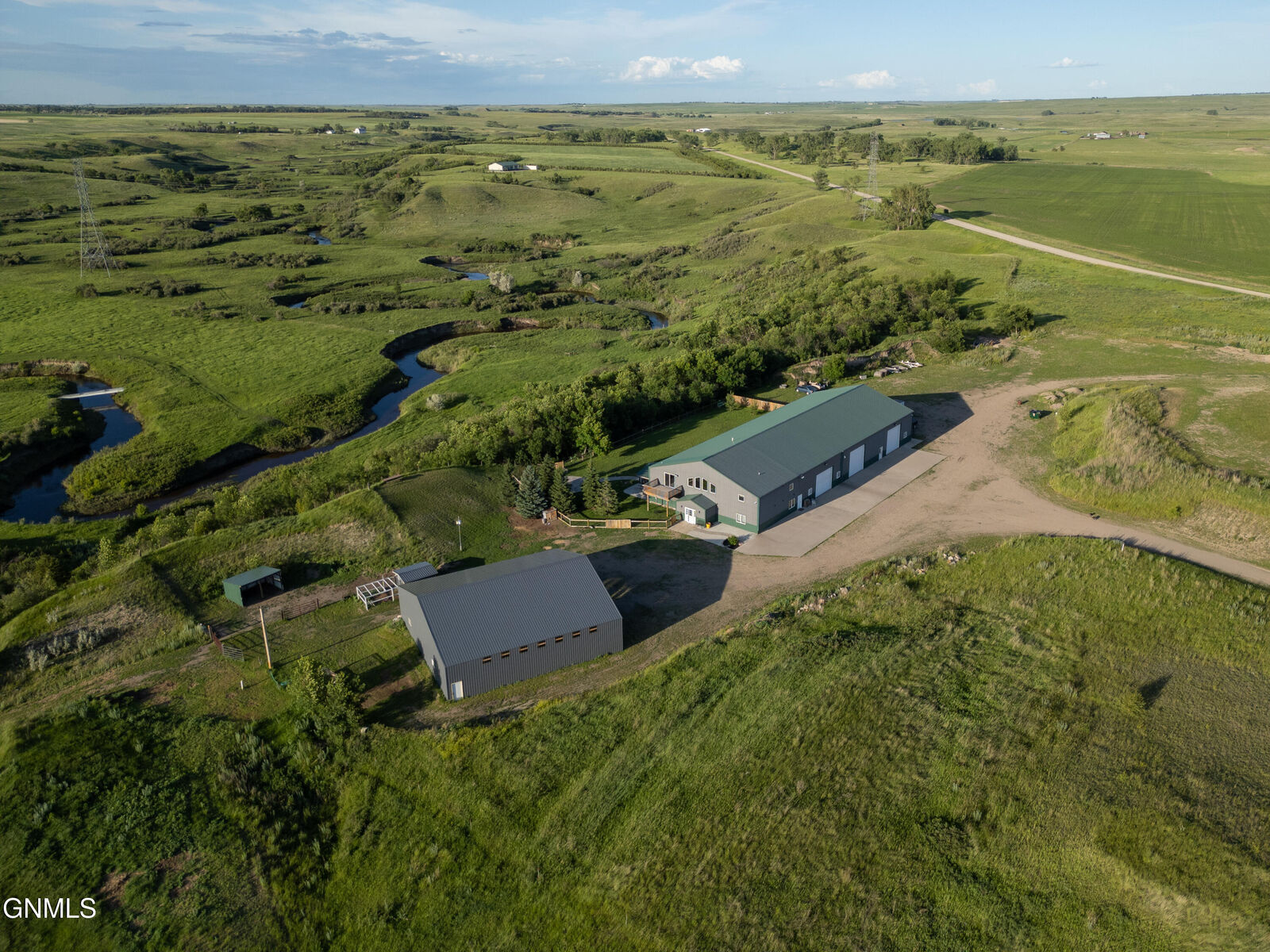 Property Photo:  1175 20th Avenue SW  ND 58577