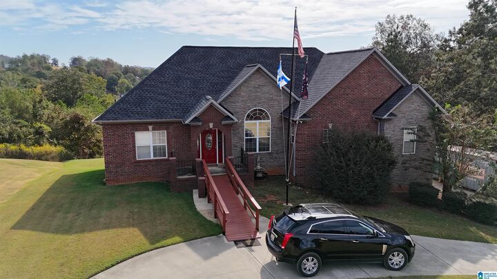 Property Photo:  30 Kreek Knoll  AL 35096