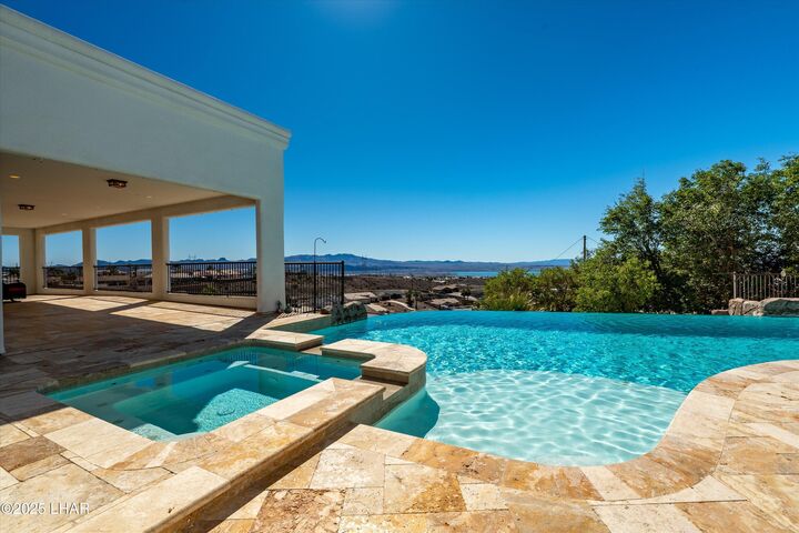 Property Photo: 3240 Crater Dr AZ 86404