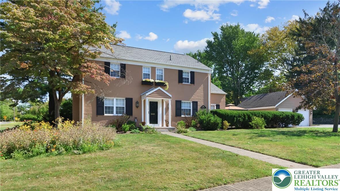 Property Photo: 922 Beverly Avenue PA 18018