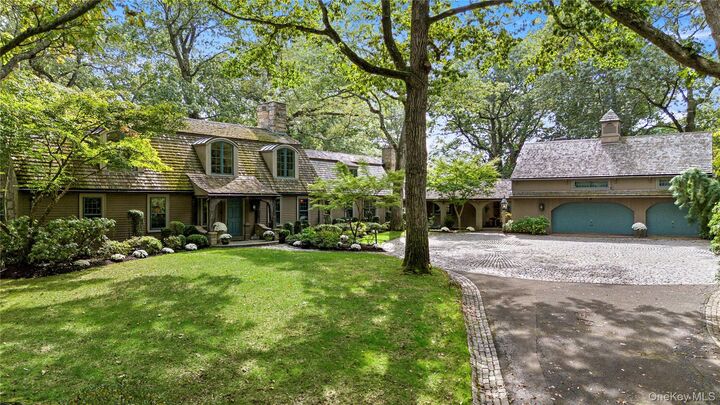 Property Photo:  1016 Old White Plains Road  NY 10543 