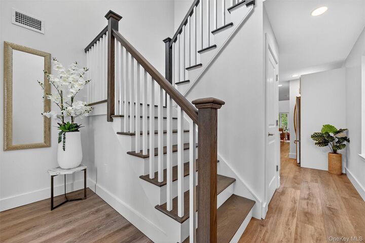 Property Photo:  4 Sulky Way  NY 10924 