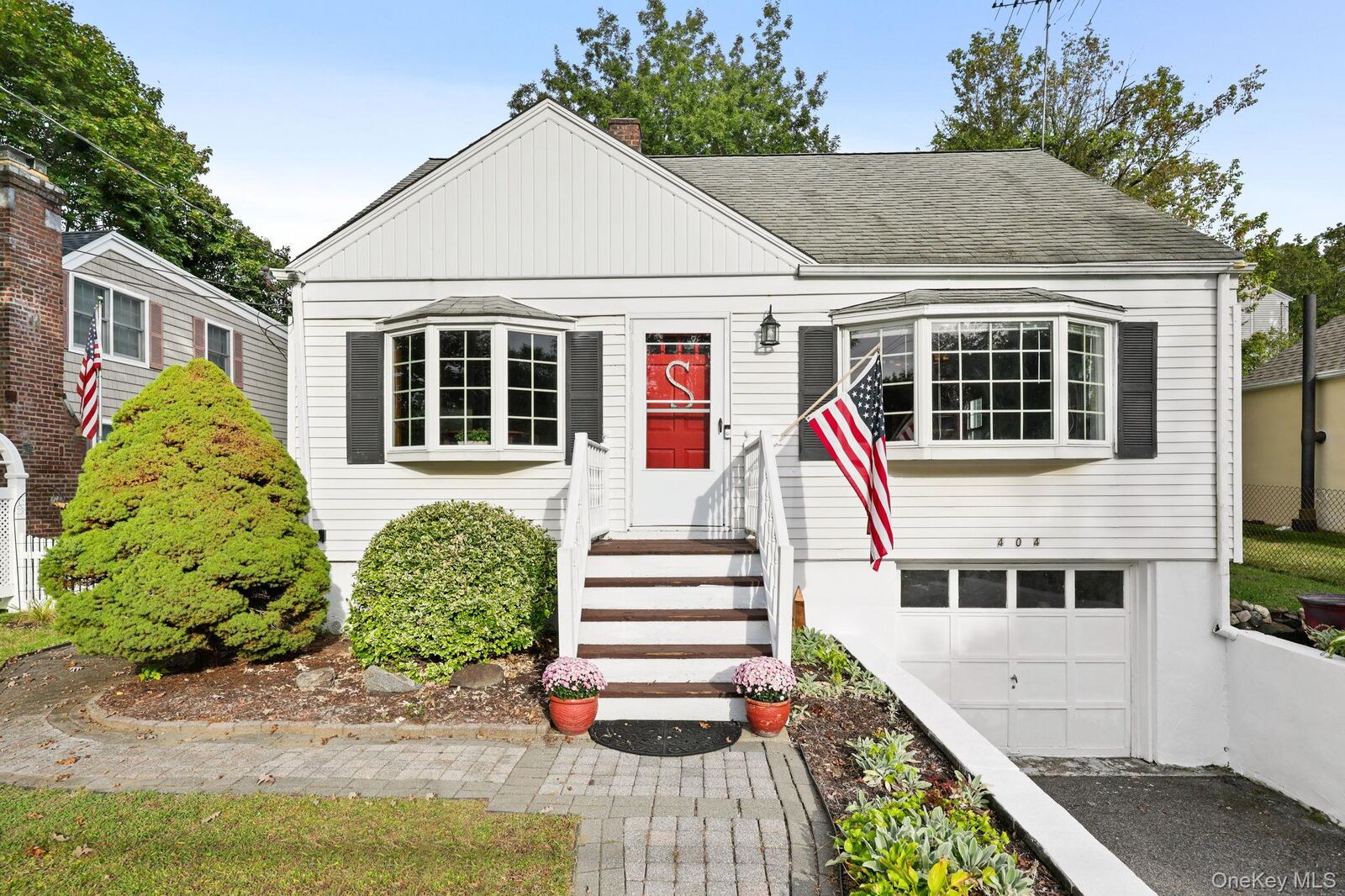 Property Photo:  404 Manhattan Avenue  NY 10532 