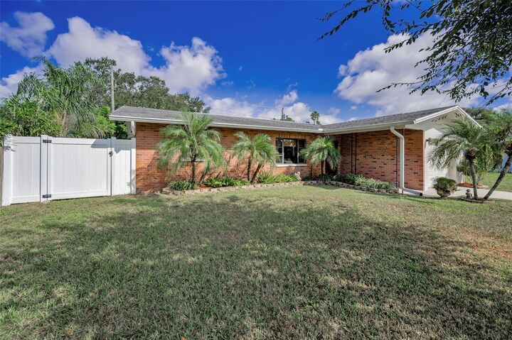 Property Photo:  929 Britton Street  FL 33770 