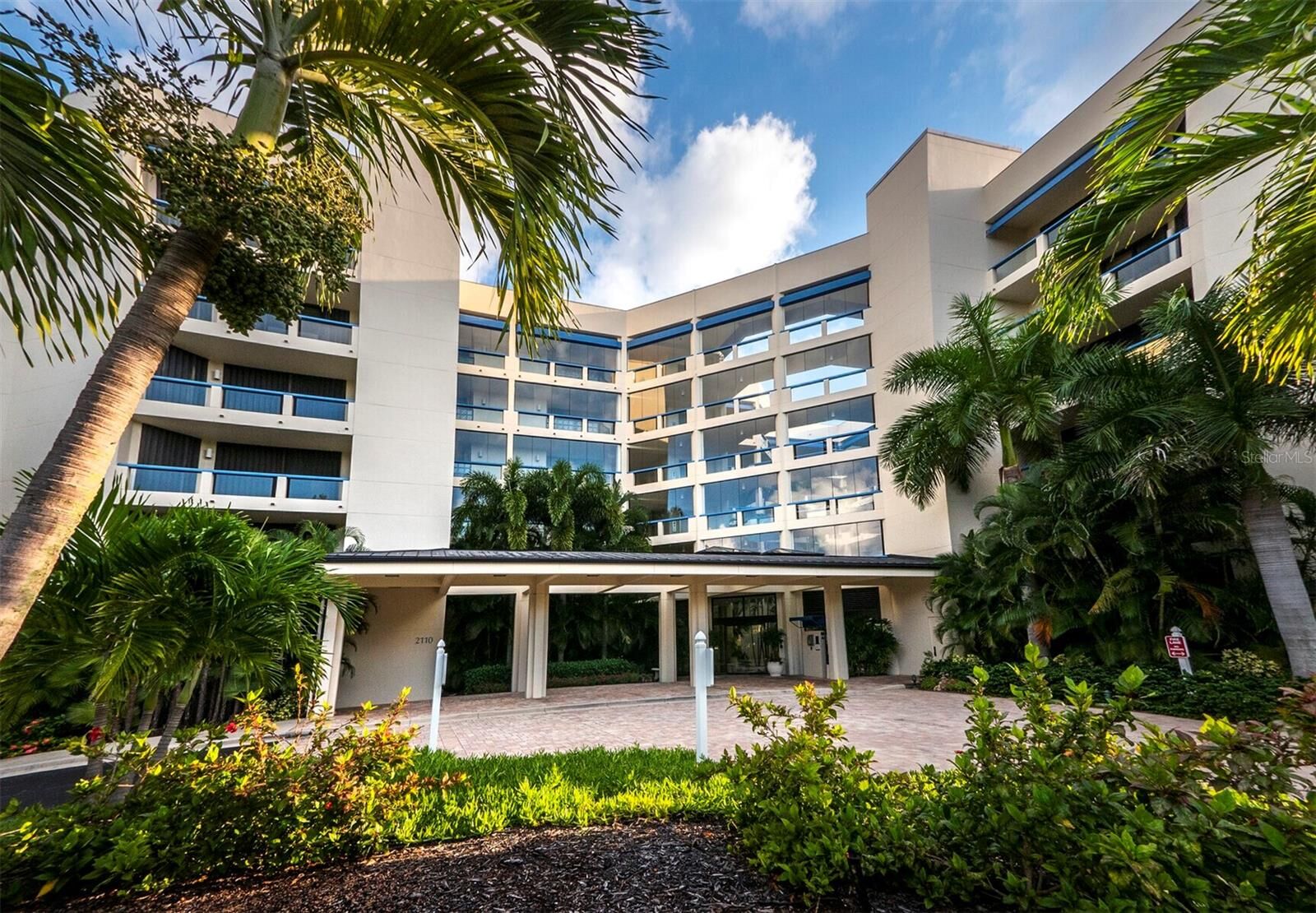 Property Photo:  2120 Harbourside Drive 617  FL 34228 