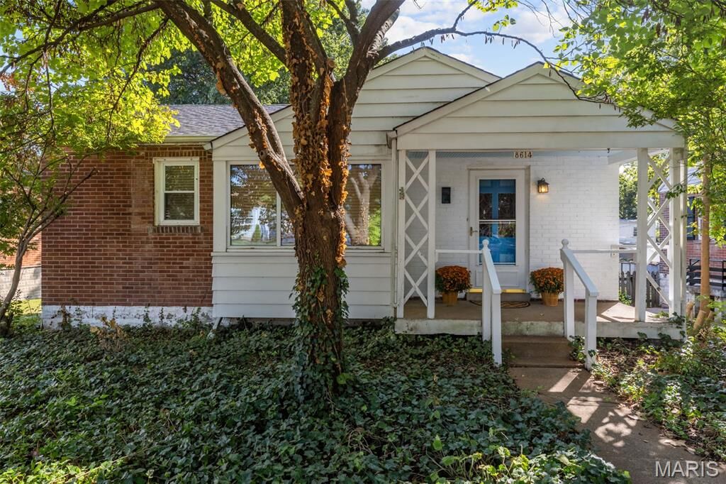Property Photo:  8614 Henrietta Avenue  MO 63144 
