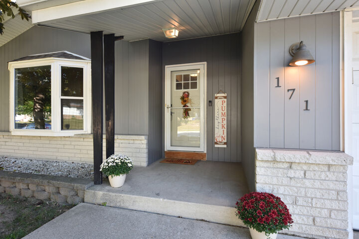 Property Photo:  171 Maple St  WI 53024 