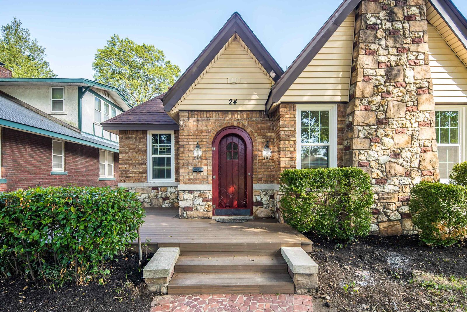 Property Photo:  24 S Auburndale St  TN 38104 