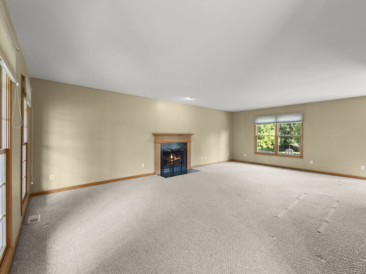 Property Photo: 129 Devonshire Drive IL 60115