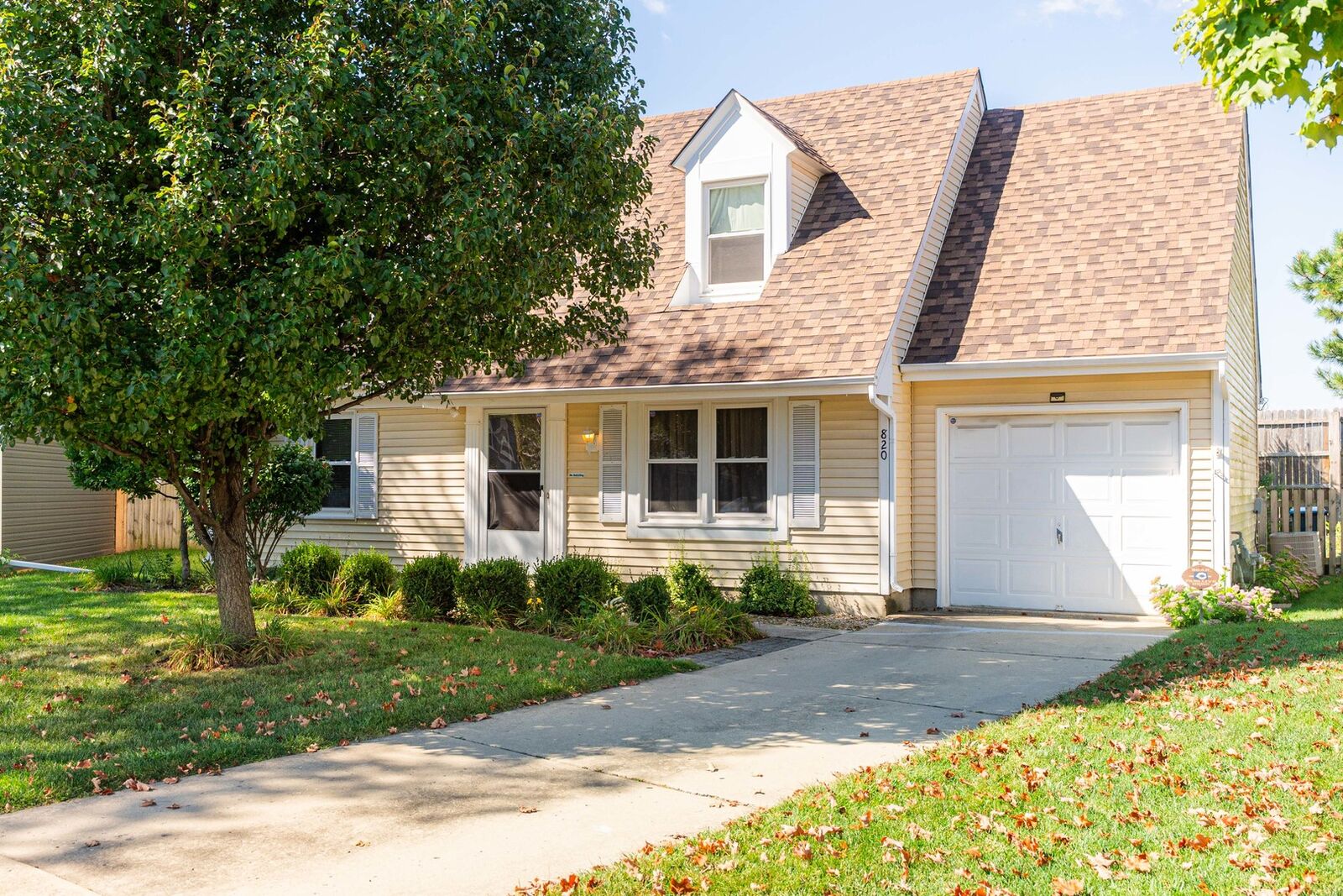 Property Photo:  820 Shady Lane  IL 60506