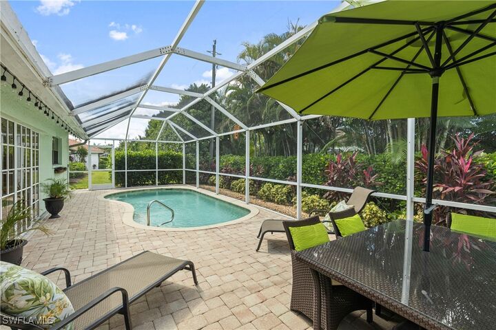 Property Photo:  509 Countryside Drive  FL 34104 