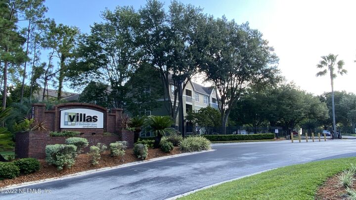 Property Photo:  7701 Timberlin Park Boulevard 1422  FL 32256 