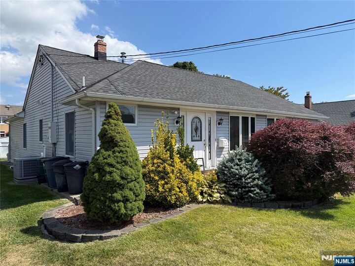15-18 Everett Terrace  Fair Lawn NJ 07410 photo