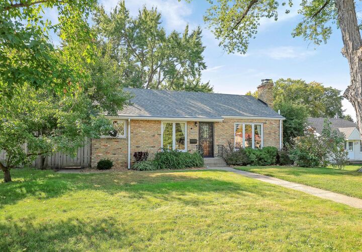 Property Photo:  2605 W 66th Street  MN 55423 