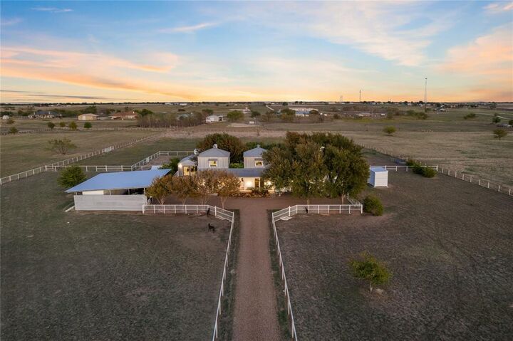 Property Photo: 2436 Big Sky Trail TX 76259