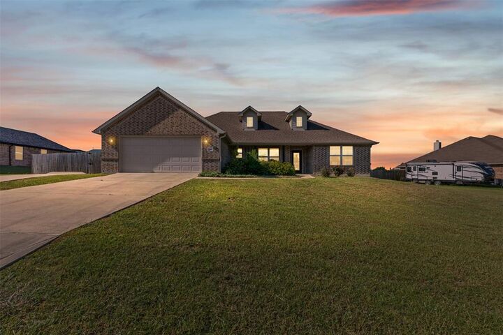 Property Photo:  216 Grant Drive  TX 75189 