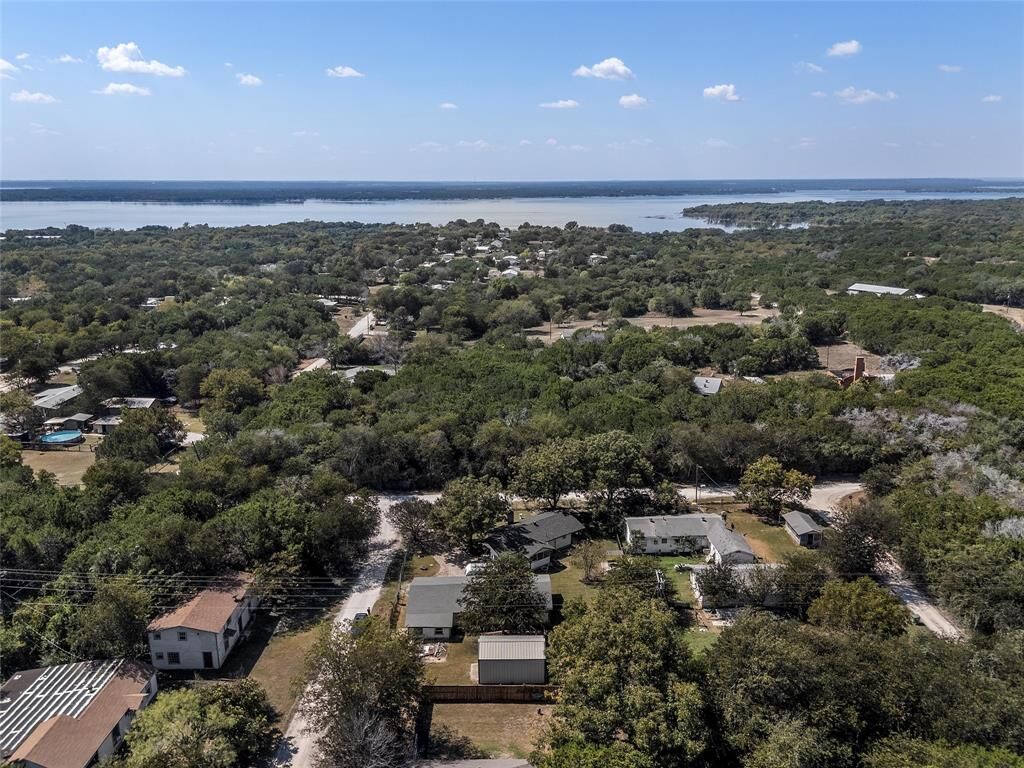 Property Photo: 101 Bluegrass TX 76692