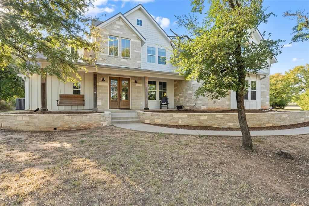 Property Photo: 2005 Austin Hines Drive TX 76633
