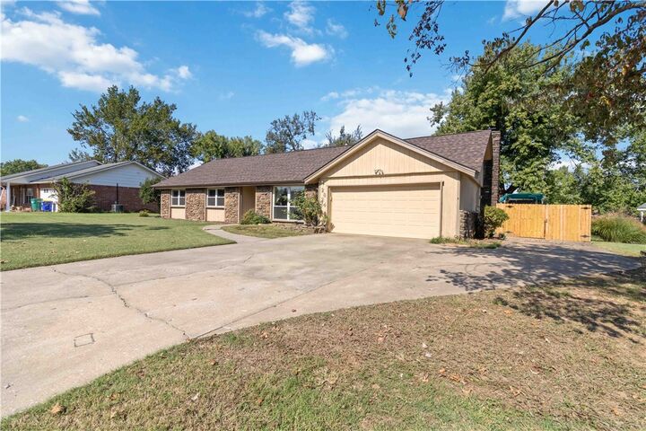 Property Photo:  2824 Highland Drive  AR 72756 