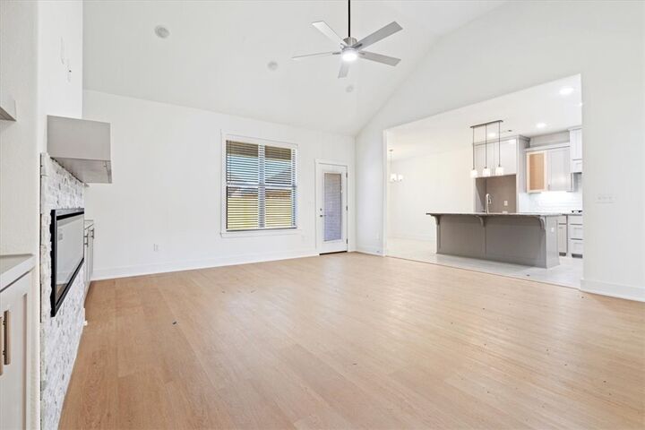 Property Photo:  7004 SW Basswood Avenue  AR 72713 