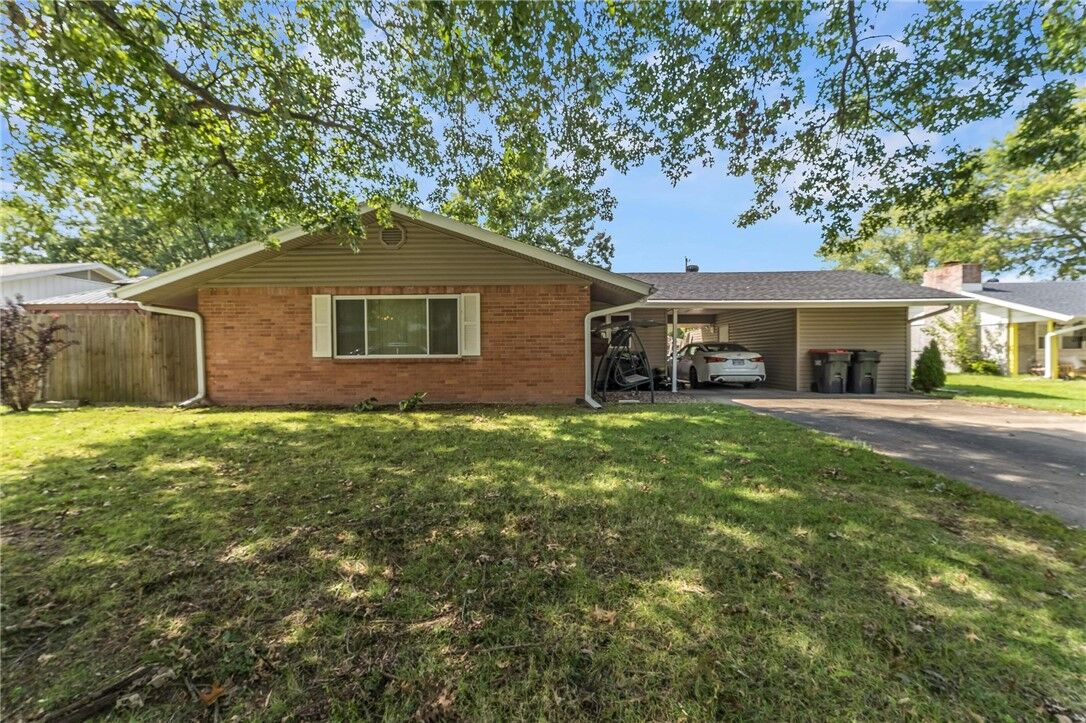 Property Photo:  510 Maria Street  AR 72762 