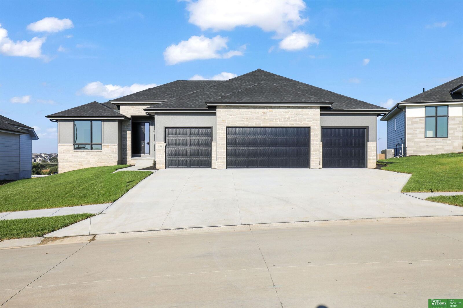 Property Photo:  5618 N 198th Street  NE 68022 