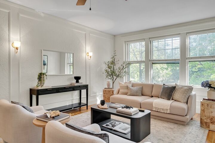 Property Photo:  15 Thatcher St F2-2  MA 02446 