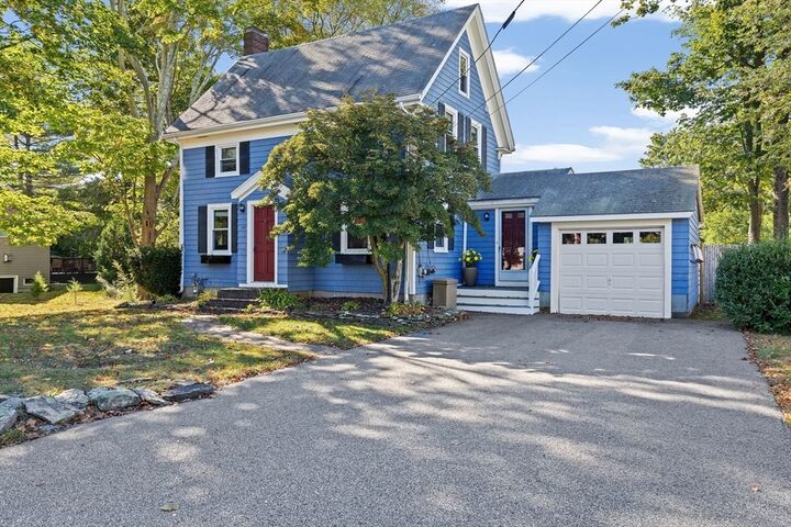 Property Photo:  207 Central St  MA 02190 