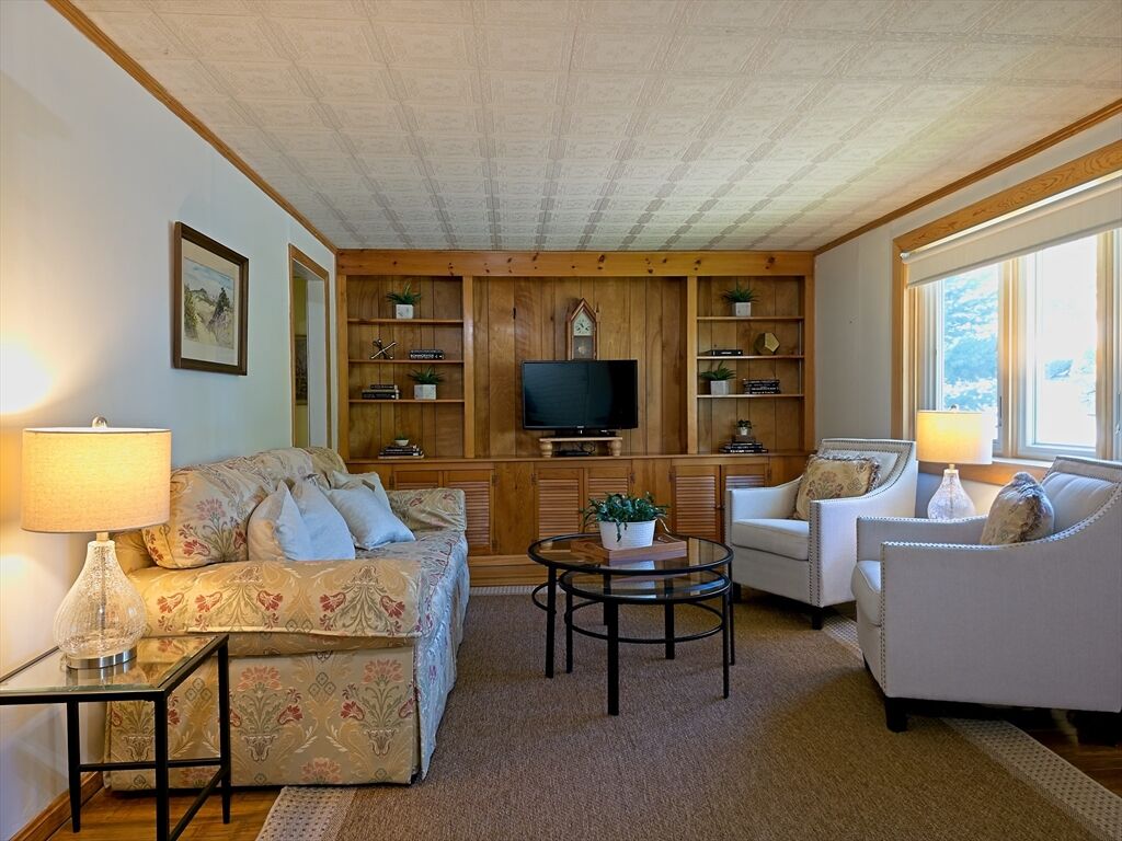 Property Photo:  71 Francis Wyman Rd  MA 01803 