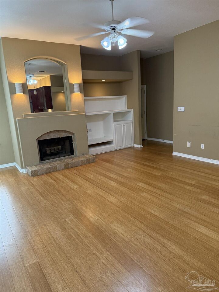 Property Photo:  9728 Quail Hollow Blvd  FL 32514 