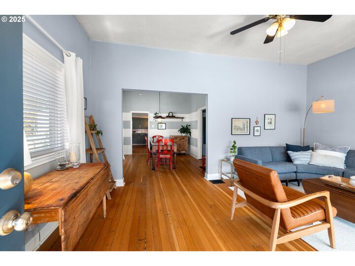 Property Photo:  3525 NE Alberta Ct  OR 97211 
