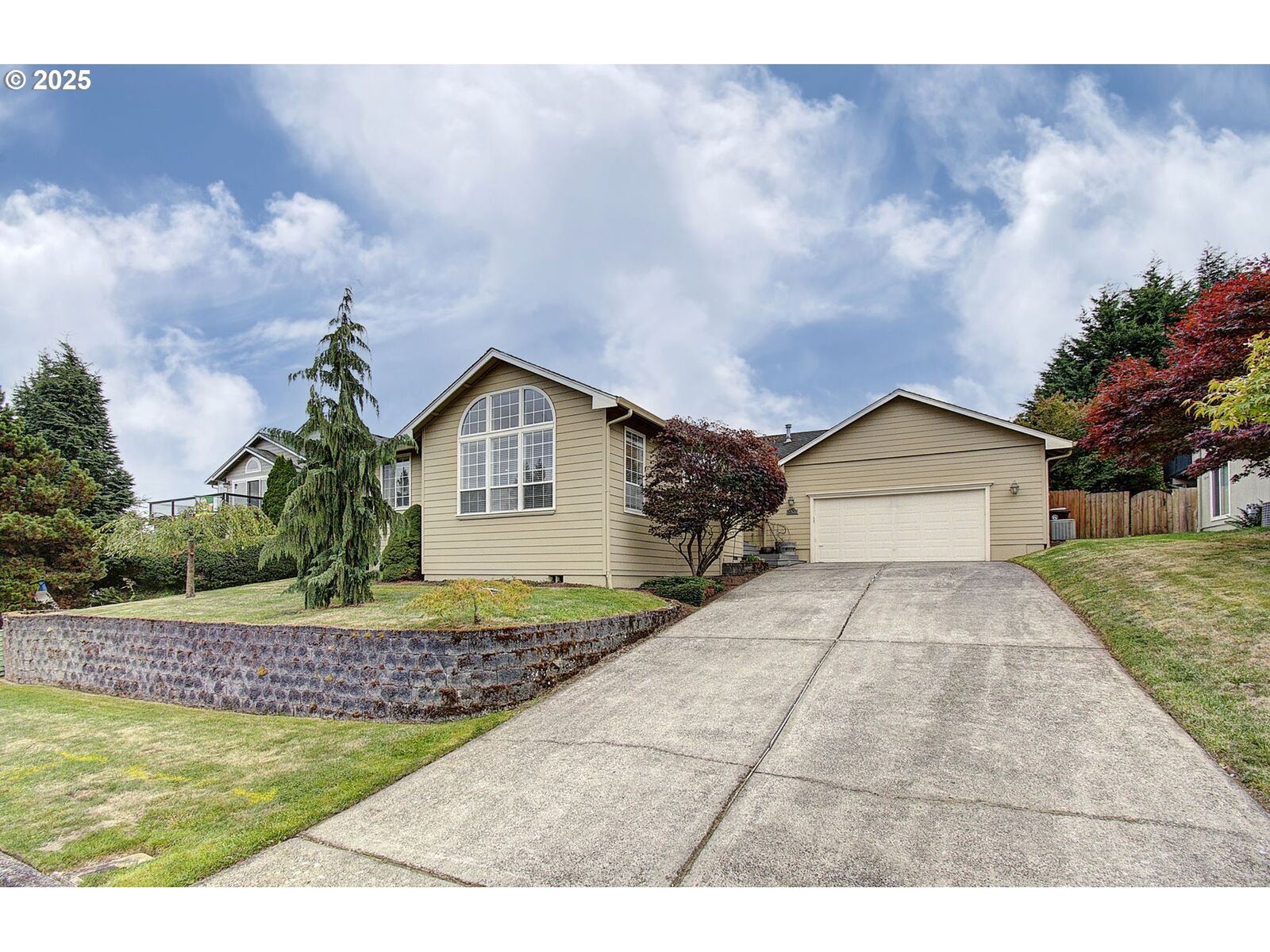 Property Photo:  1402 NW 30th Ave  WA 98607 