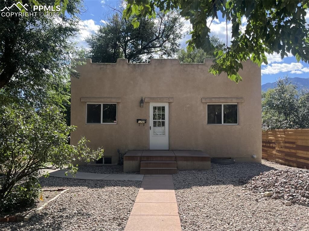 Property Photo:  1709 W Pikes Peak Avenue  CO 80904 