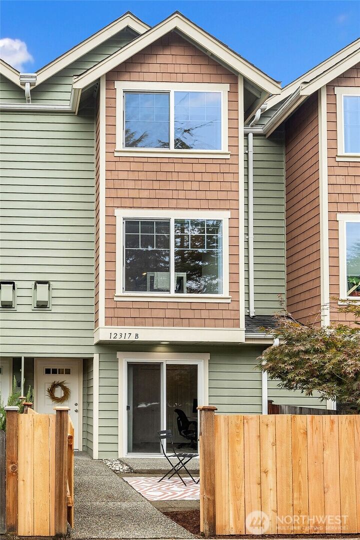 Property Photo:  12317 B  10th Place NE  WA 98125 