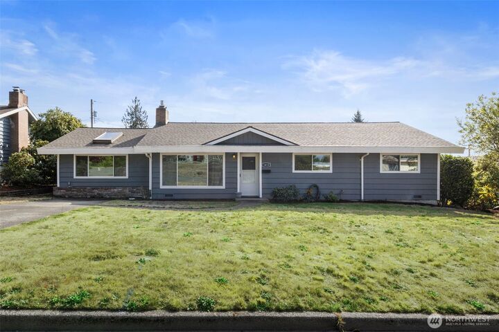 Property Photo:  1413  Lindberg Place  WA 98310 