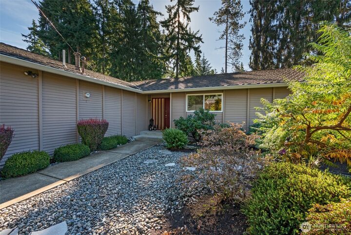 Property Photo:  15047  12th Street NE  WA 98007 