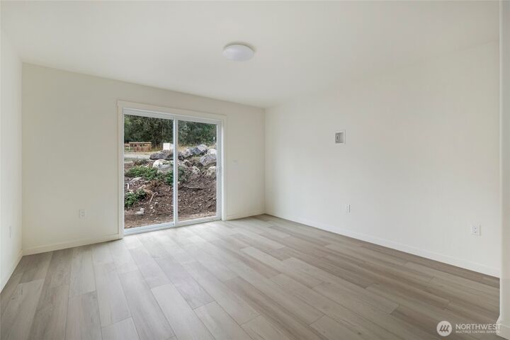 Property Photo:  1032 4  Guard Street  WA 98250