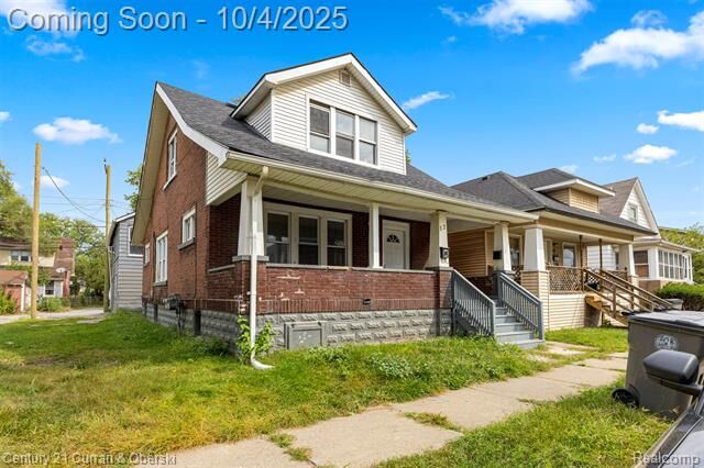 Property Photo: 32 W Woodward Street MI 48229