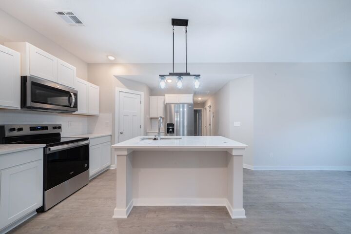 Property Photo:  16912 W Lawson St  KS 67052 