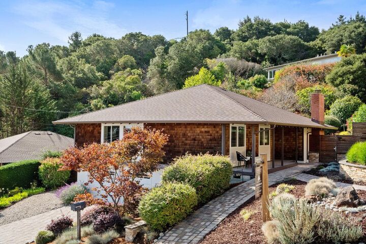 Property Photo: 815 Lomita Avenue CA 94030