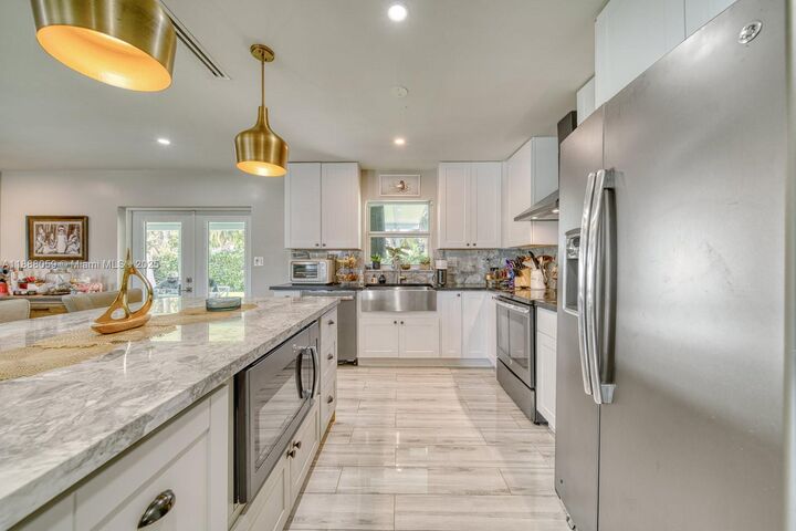 9104 SW 180th St  Palmetto Bay FL 33157 photo