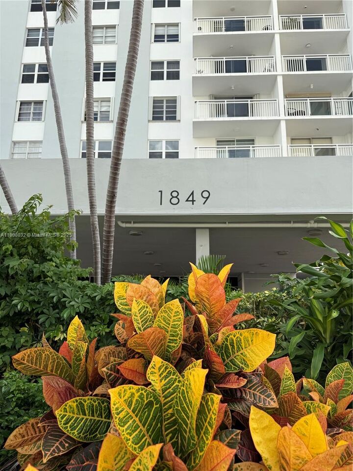 Property Photo:  1849 S Ocean Dr 201  FL 33009 